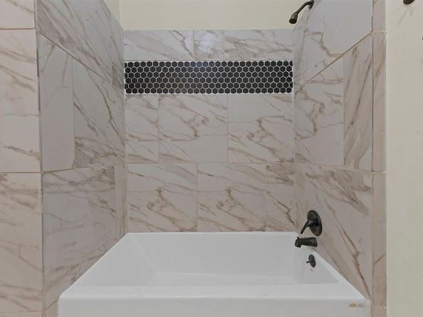 2441  Glen Garden Avenue , Fort Worth Texas 76119