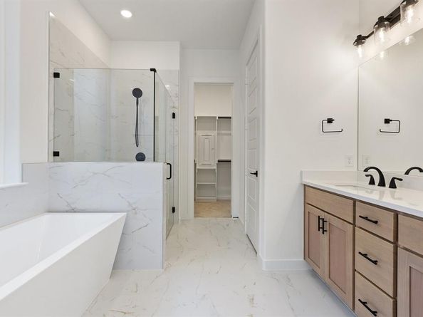 2138  Oak Haven Court , Garland Texas 75044