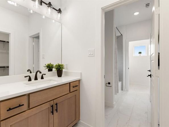 2138  Oak Haven Court , Garland Texas 75044