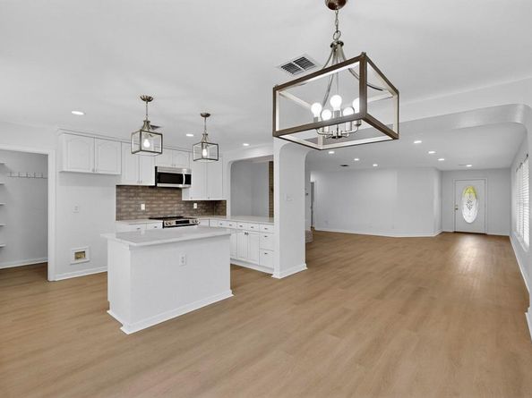 328  Cortland Circle , Roanoke Texas 76262