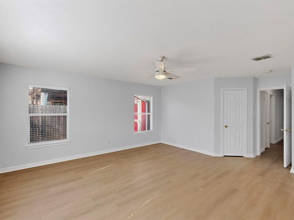 328  Cortland Circle , Roanoke Texas 76262