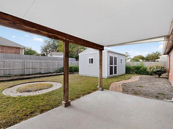 328  Cortland Circle , Roanoke Texas 76262