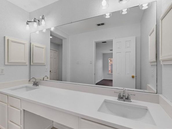 328  Cortland Circle , Roanoke Texas 76262