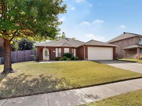 328  Cortland Circle , Roanoke Texas 76262