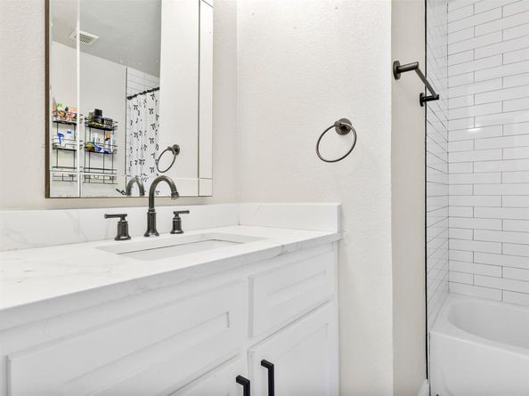 1215  Wisteria Way , Richardson Texas 75080