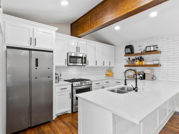 1215  Wisteria Way , Richardson Texas 75080