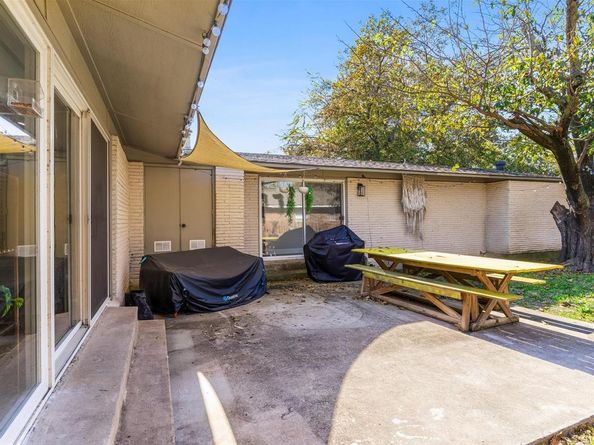 1215  Wisteria Way , Richardson Texas 75080