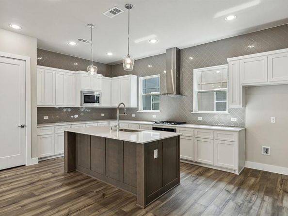 2619  Carmelita Street , Dallas Texas 75212