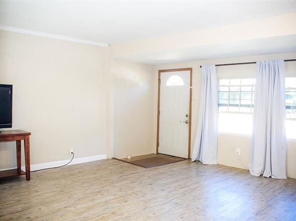 3218  Emmett Street , Dallas Texas 75211