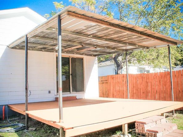 3218  Emmett Street , Dallas Texas 75211