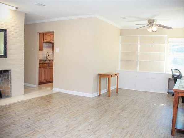 3218  Emmett Street , Dallas Texas 75211