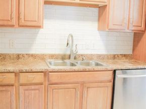 3218  Emmett Street , Dallas Texas 75211