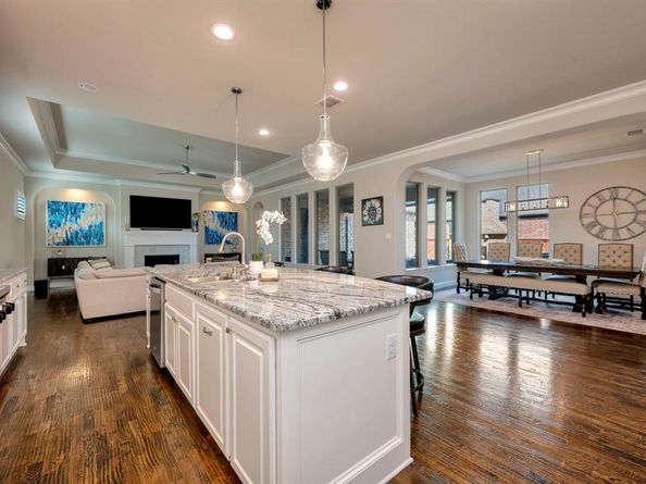 1201  White Squall Trail , Arlington Texas 76005