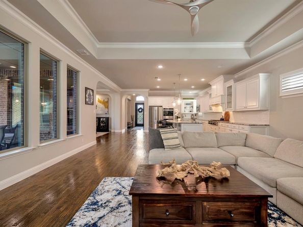 1201  White Squall Trail , Arlington Texas 76005