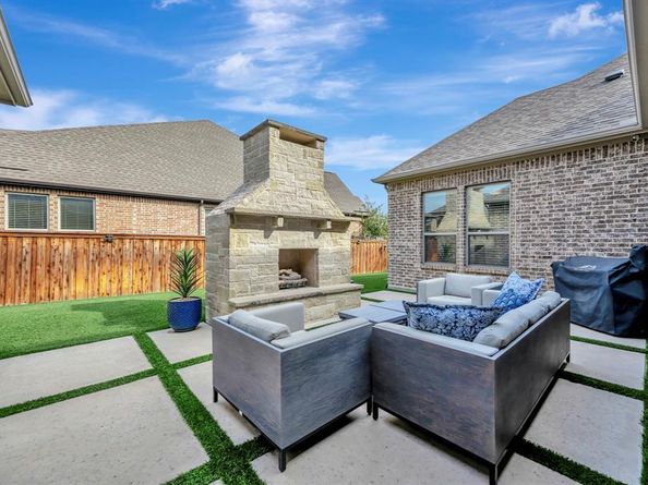 1201  White Squall Trail , Arlington Texas 76005