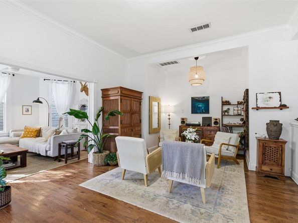 1812  Alston Avenue , Fort Worth Texas 76110