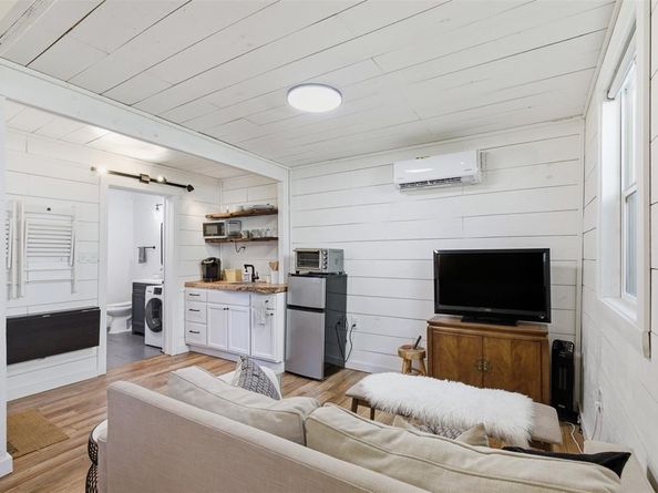 1812  Alston Avenue , Fort Worth Texas 76110