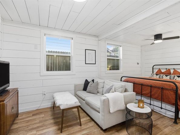 1812  Alston Avenue , Fort Worth Texas 76110