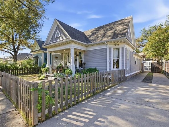 1812  Alston Avenue , Fort Worth Texas 76110