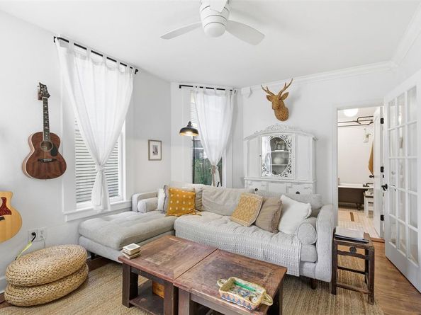 1812  Alston Avenue , Fort Worth Texas 76110