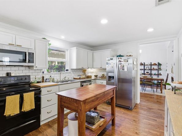 1812  Alston Avenue , Fort Worth Texas 76110