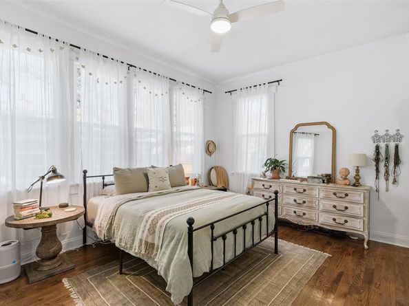 1812  Alston Avenue , Fort Worth Texas 76110