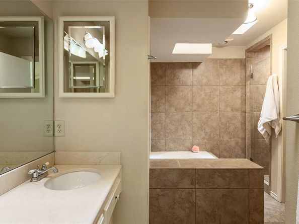 9115  Valley Chapel Lane , Dallas Texas 75220