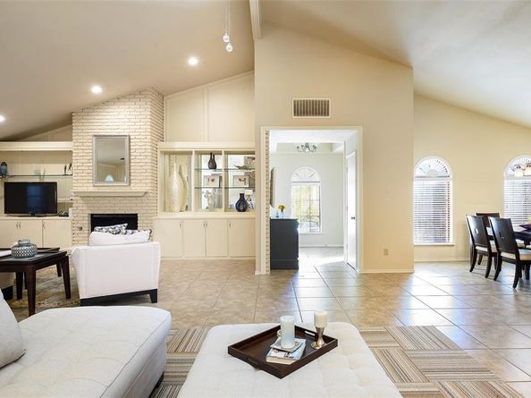 9115  Valley Chapel Lane , Dallas Texas 75220