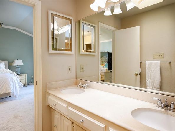 9115  Valley Chapel Lane , Dallas Texas 75220