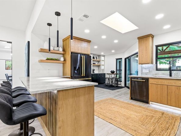 1112  Chesterton Drive , Richardson Texas 75080