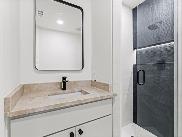 1112  Chesterton Drive , Richardson Texas 75080