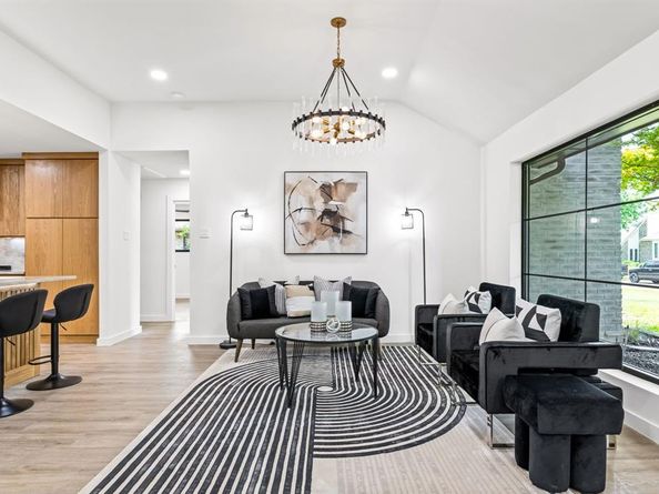 1112  Chesterton Drive , Richardson Texas 75080