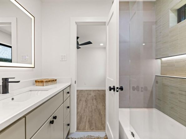 1112  Chesterton Drive , Richardson Texas 75080