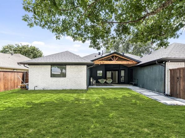 1112  Chesterton Drive , Richardson Texas 75080