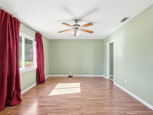 3935  Glenhaven Circle , Garland Texas 75042