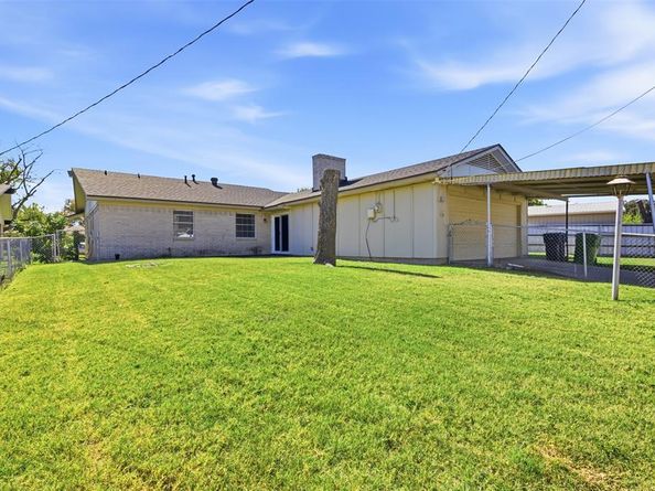 3935  Glenhaven Circle , Garland Texas 75042