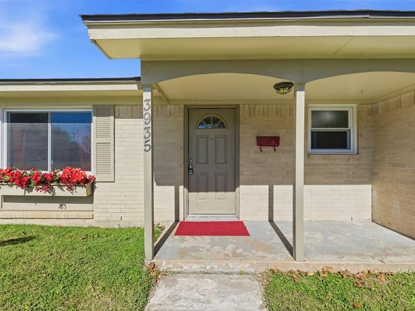 3935  Glenhaven Circle , Garland Texas 75042