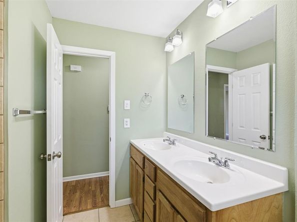 3935  Glenhaven Circle , Garland Texas 75042