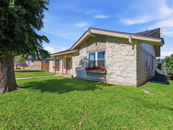 3935  Glenhaven Circle , Garland Texas 75042