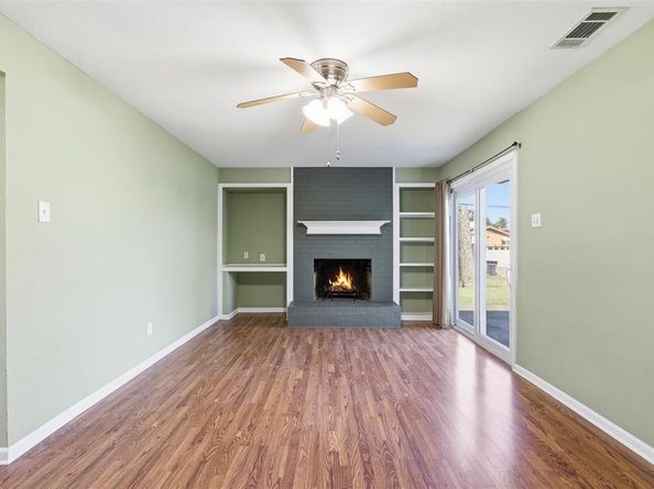 3935  Glenhaven Circle , Garland Texas 75042