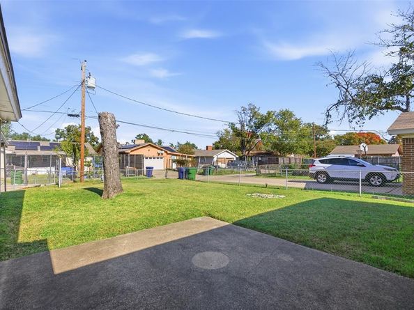 3935  Glenhaven Circle , Garland Texas 75042