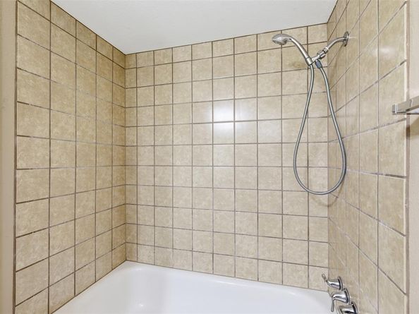 3935  Glenhaven Circle , Garland Texas 75042