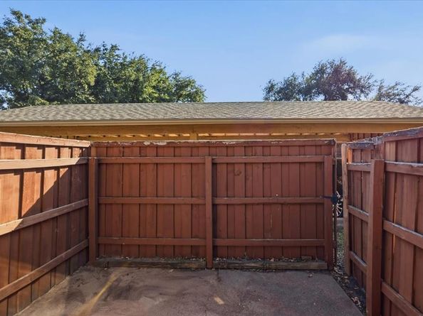 5668  Cedar Creek Drive , Benbrook Texas 76109