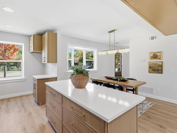 600 S Cottonwood Drive , Richardson Texas 75080