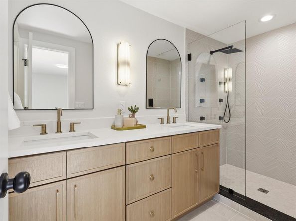 600 S Cottonwood Drive , Richardson Texas 75080