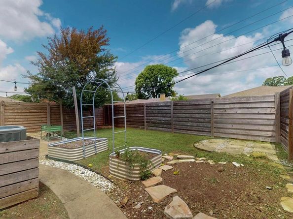 4857  Fallon Place , Dallas Texas 75227