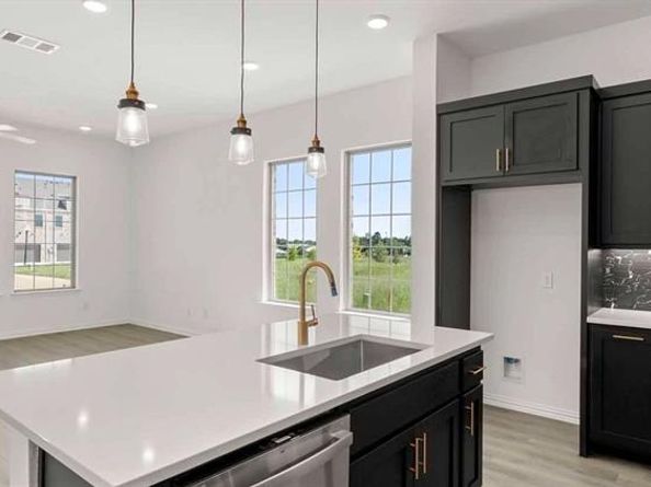 627  Redwood Way , Mansfield Texas 76063