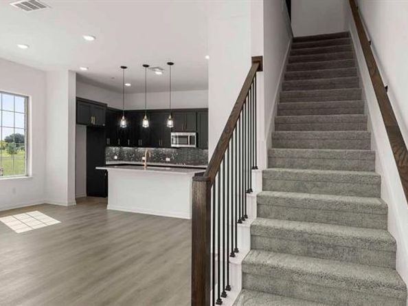 627  Redwood Way , Mansfield Texas 76063