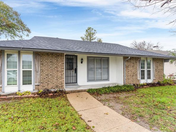 1425  Whitney Drive , Garland Texas 75040