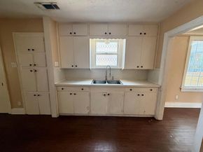 2946  Lipscomb Street , Fort Worth Texas 76110